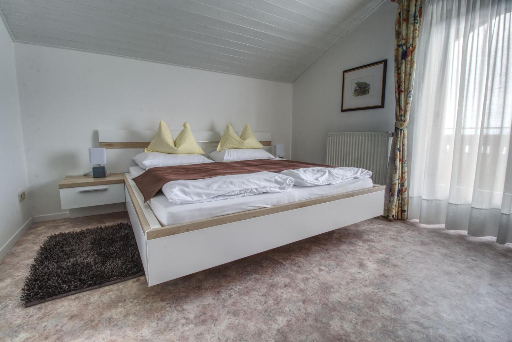 Garni Sonnegg Bed & Breakfast Petersberg Exterior photo